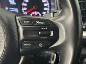 Kia Stonic (2018) thumbnail 25