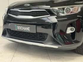 Kia Stonic (2018) thumbnail 35