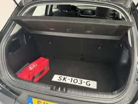 Kia Stonic (2018) thumbnail 9