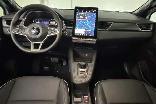 Mitsubishi Grandis (2025) thumbnail 3