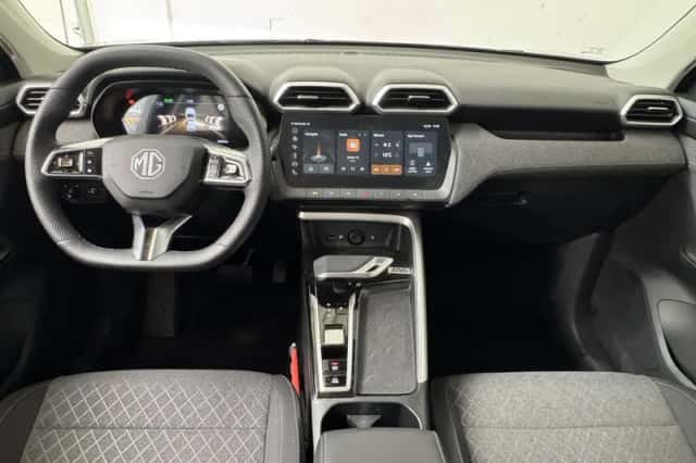 MG ZS (2025) thumbnail 3