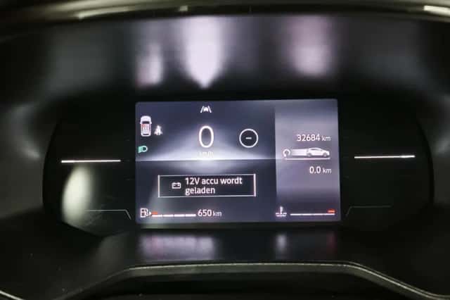Renault Clio (2024) thumbnail 4