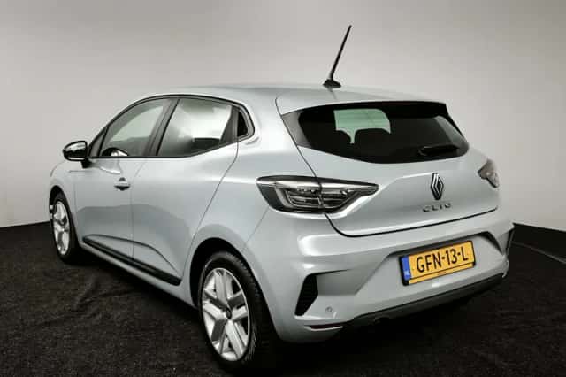 Renault Clio (2024) thumbnail 6