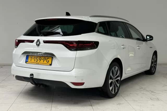 Renault Mégane (2023) thumbnail 2