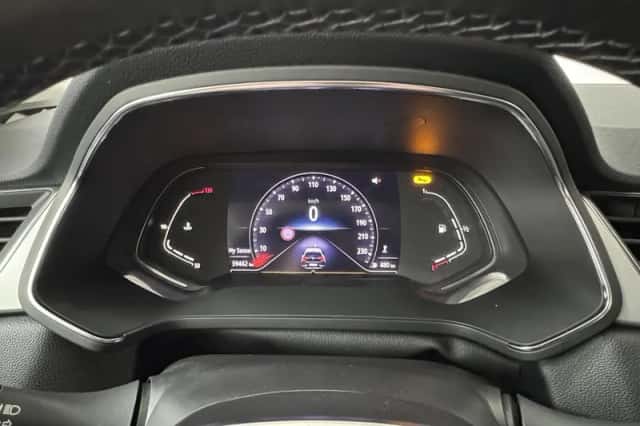 Renault Captur (2023) thumbnail 4