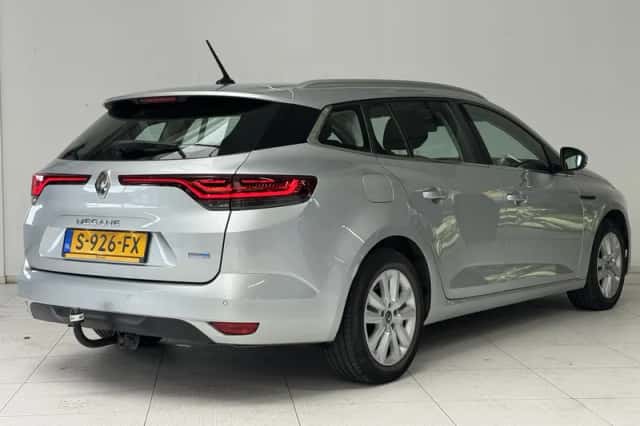 Renault Mégane E-Tech (2022) thumbnail 2