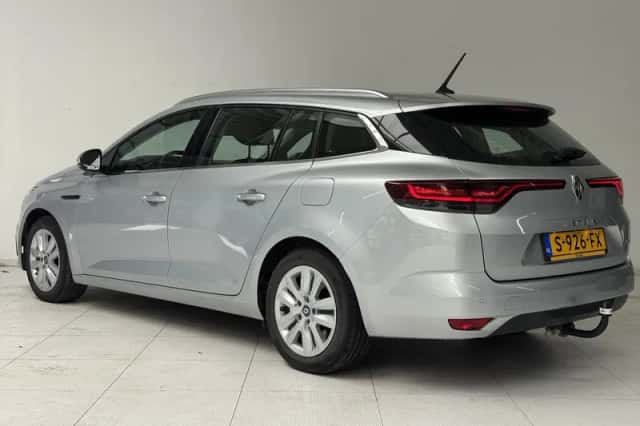 Renault Mégane E-Tech (2022) thumbnail 6
