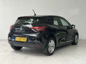 Renault Clio (2021) thumbnail 2