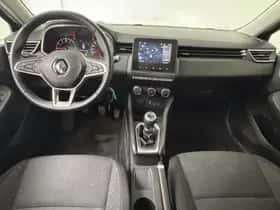 Renault Clio (2021) thumbnail 3