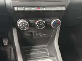 Renault Clio (2021) thumbnail 5