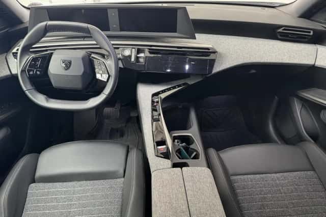 Peugeot 3008 (2025) thumbnail 3