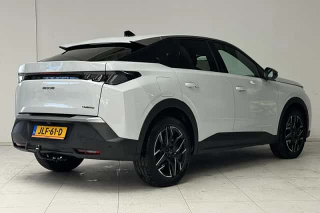 Peugeot 3008 (2025) thumbnail 2