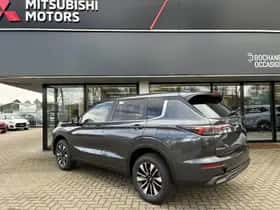 Mitsubishi Outlander (2026) thumbnail 3