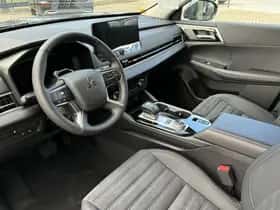 Mitsubishi Outlander (2026) thumbnail 10