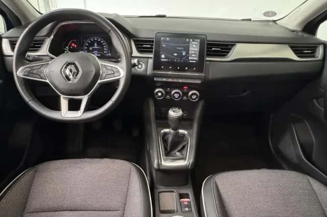 Renault Captur (2021) thumbnail 3