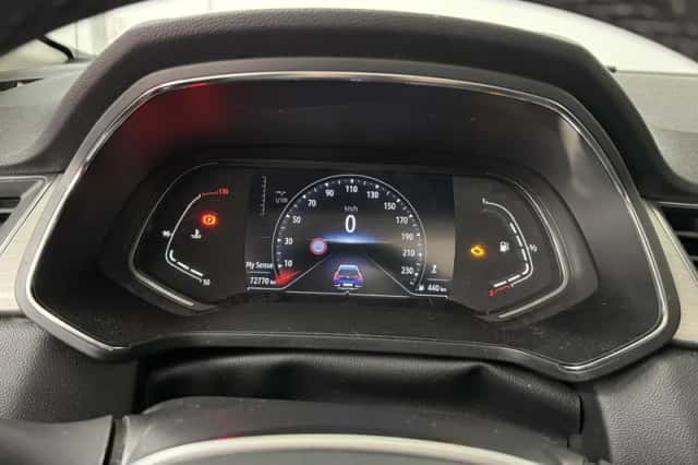 Renault Captur (2021) thumbnail 4