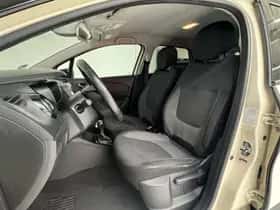 Renault Captur (2015) thumbnail 11