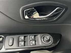 Renault Captur (2015) thumbnail 16