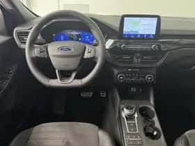 Ford Kuga (2022) thumbnail 10