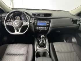 Nissan X-Trail (2019) thumbnail 3