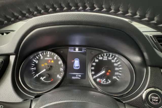 Nissan X-Trail (2019) thumbnail 4