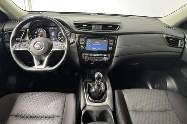 Nissan X-Trail (2019) thumbnail 3