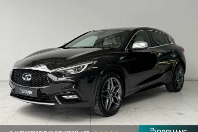 Infiniti Q30 (2016) thumbnail 1