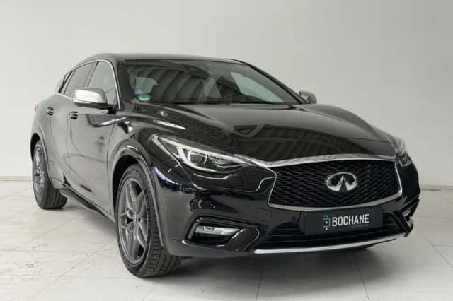 Infiniti Q30 (2016) thumbnail 5