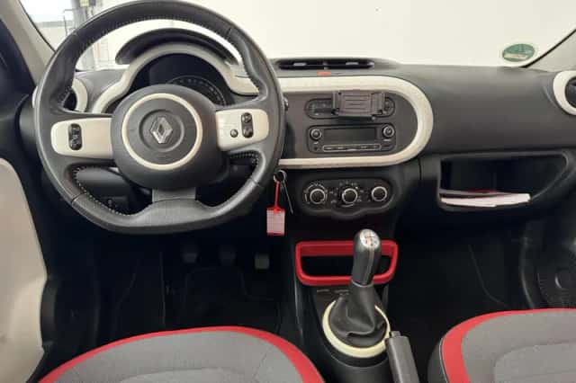 Renault Twingo (2016) thumbnail 3