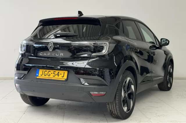 Renault Captur (2025) thumbnail 2