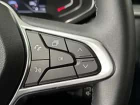 Renault Captur (2021) thumbnail 16