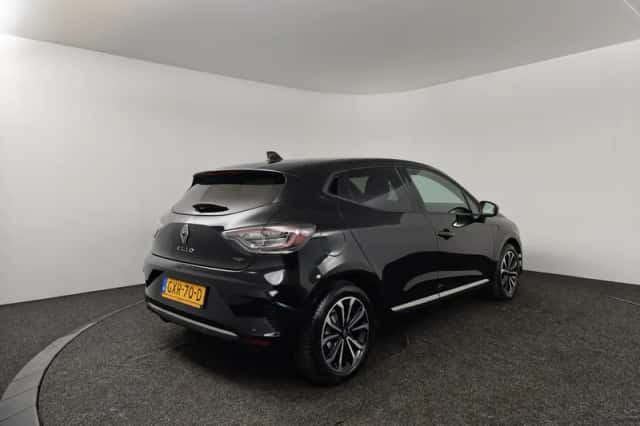 Renault Clio (2024) thumbnail 2