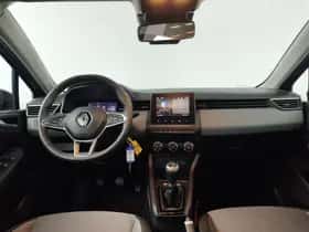 Renault Clio (2024) thumbnail 3