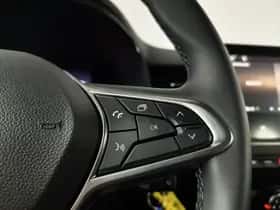 Renault Clio (2024) thumbnail 23