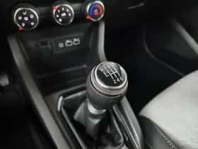 Renault Clio (2024) thumbnail 24