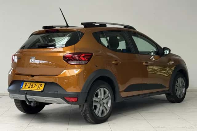 Dacia Sandero Stepway (2022) thumbnail 2