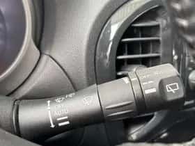 Nissan Juke (2011) thumbnail 24