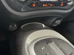 Nissan Juke (2011) thumbnail 32