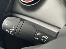 Renault Captur (2016) thumbnail 34