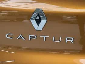 Renault Captur (2021) thumbnail 16