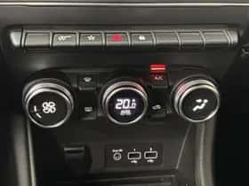 Renault Captur (2021) thumbnail 5