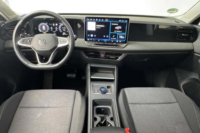 Volkswagen Tiguan (2024) thumbnail 3