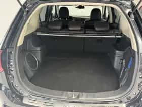 Mitsubishi Outlander (2015) thumbnail 12