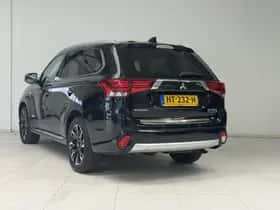 Mitsubishi Outlander (2015) thumbnail 8
