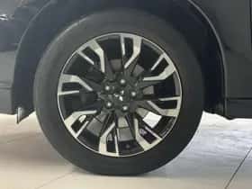 Mitsubishi Outlander (2015) thumbnail 9