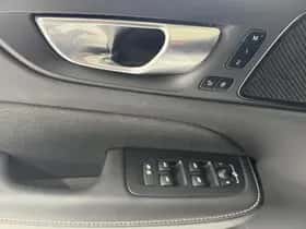 Volvo V60 (2023) thumbnail 16