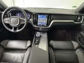 Volvo V60 (2023) thumbnail 3