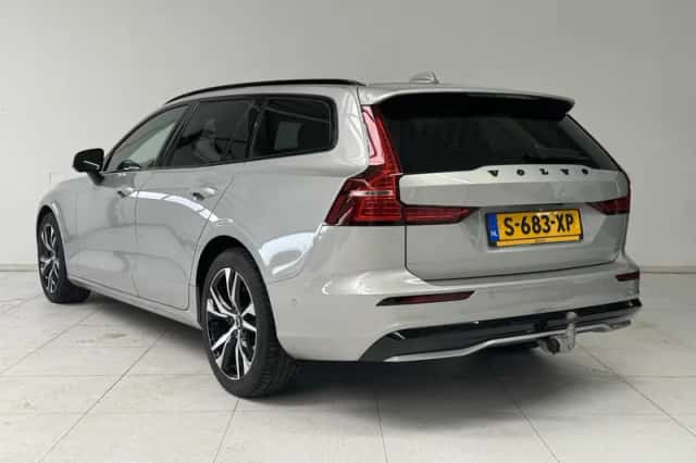Volvo V60 (2023) thumbnail 6