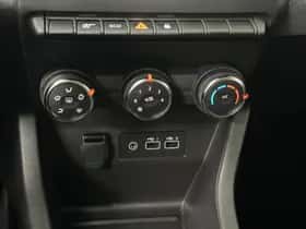 Renault Clio (2024) thumbnail 14