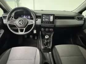 Renault Clio (2024) thumbnail 3